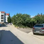 Beachfront Apartments Providenca With Free Parking