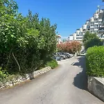Beachfront Apartments Providenca With Free Parking