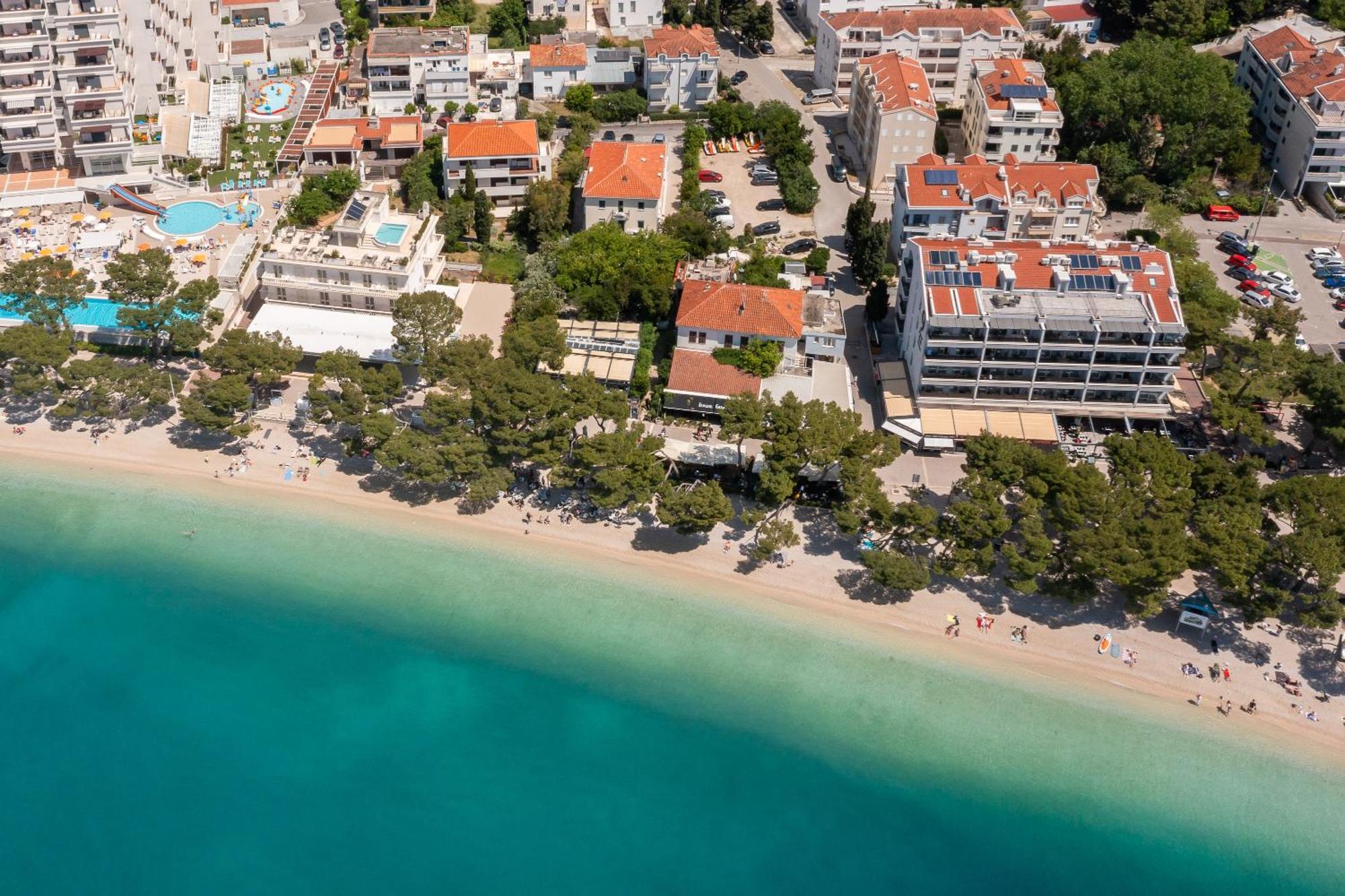 Beachfront Providenca With Free Parking Apartament Makarska