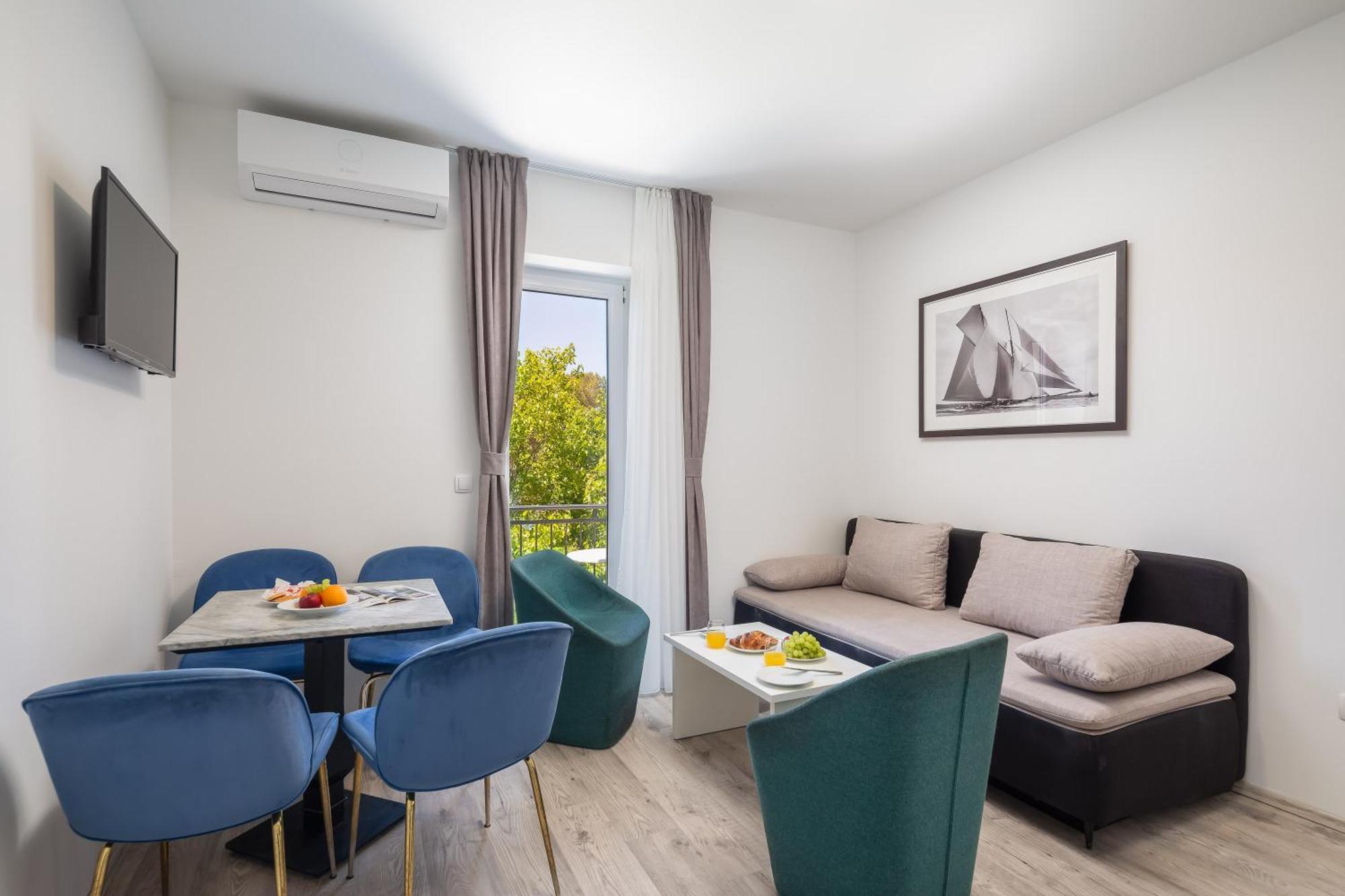 Beachfront Providenca With Free Parking *