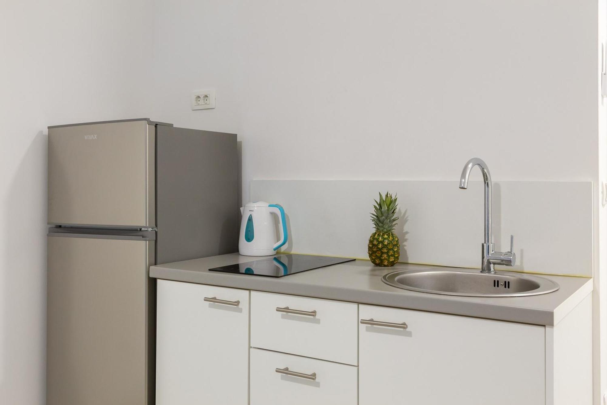 Beachfront Providenca With Free Parking Apartment