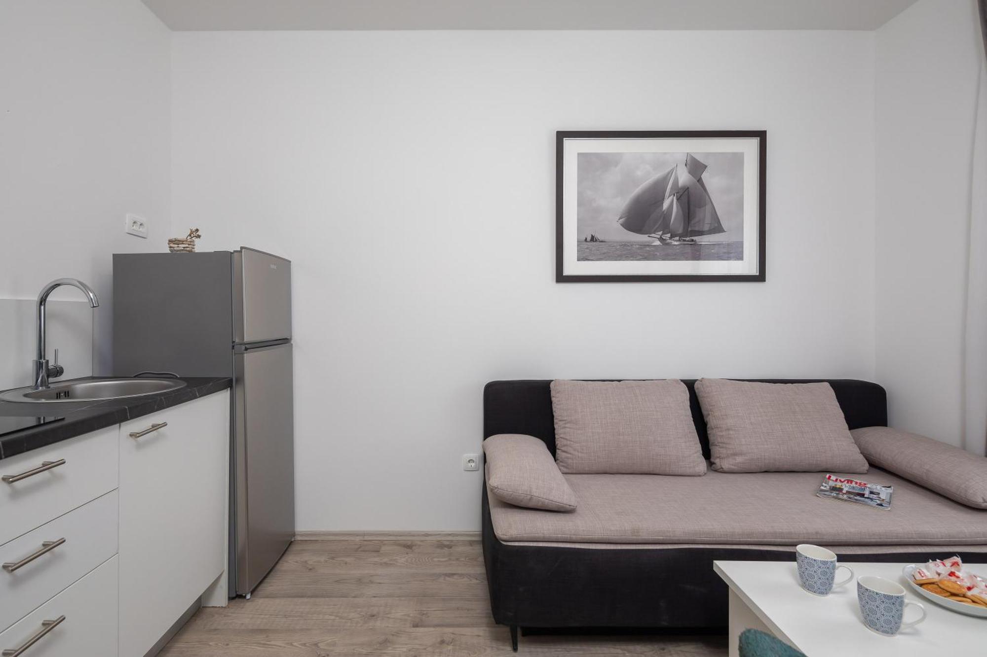 Beachfront Providenca With Free Parking Appartement *