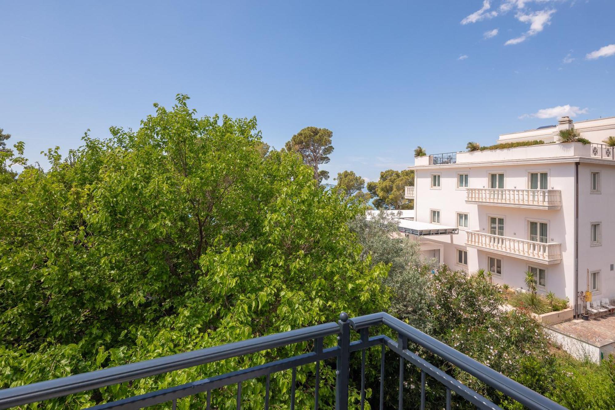 Beachfront Providenca With Free Parking Appartement *